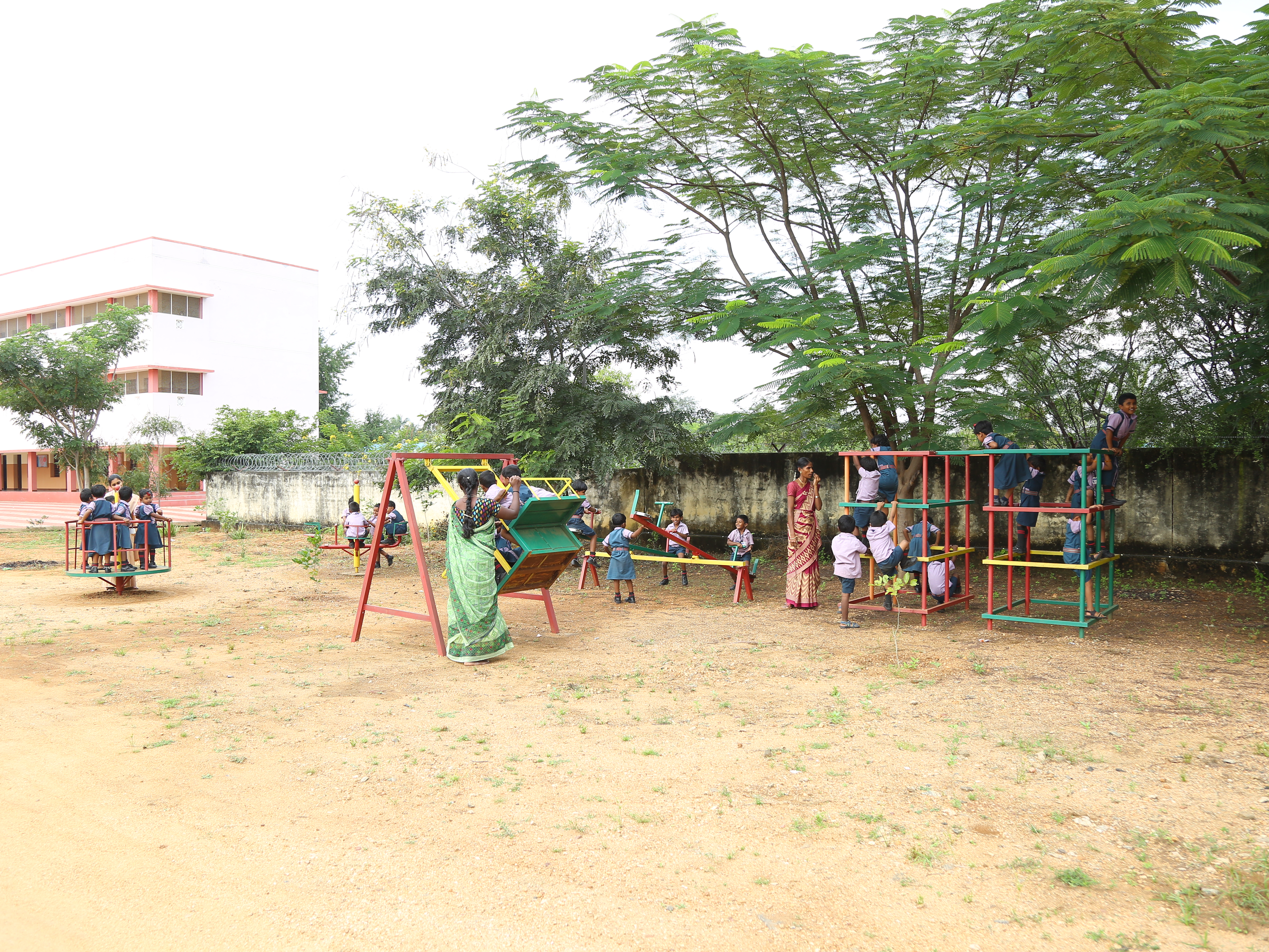 School Entrance Signboard & Safety Warning Board